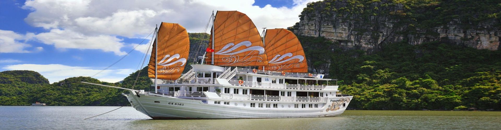 Luxury Halong Bay Cruise