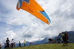 Hanoi Paragliding Tour