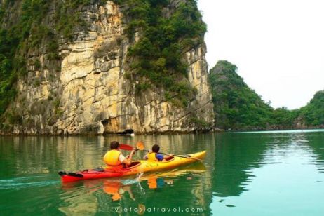 Travel to Halong Bay during Tet holiday