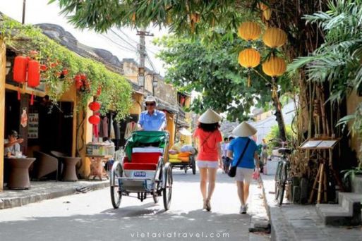 Tips for travelling Hoi An in Tet period