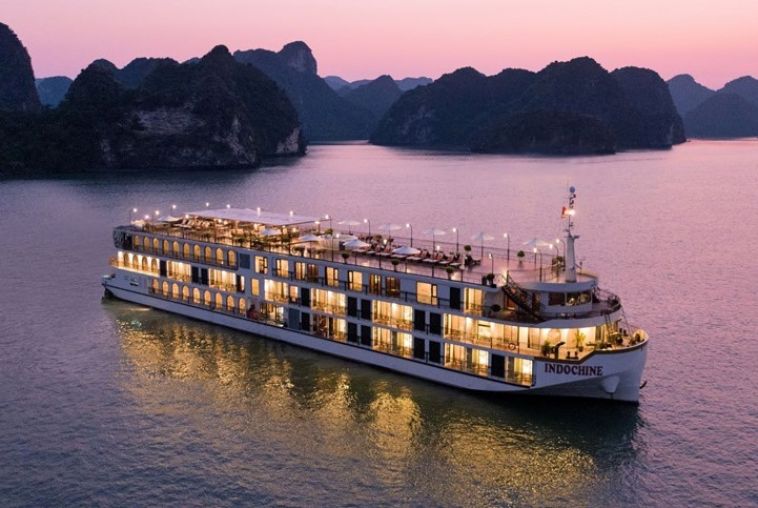 1.-Overview---Indochine-Cruise---Lan-Ha-Bay-(14)