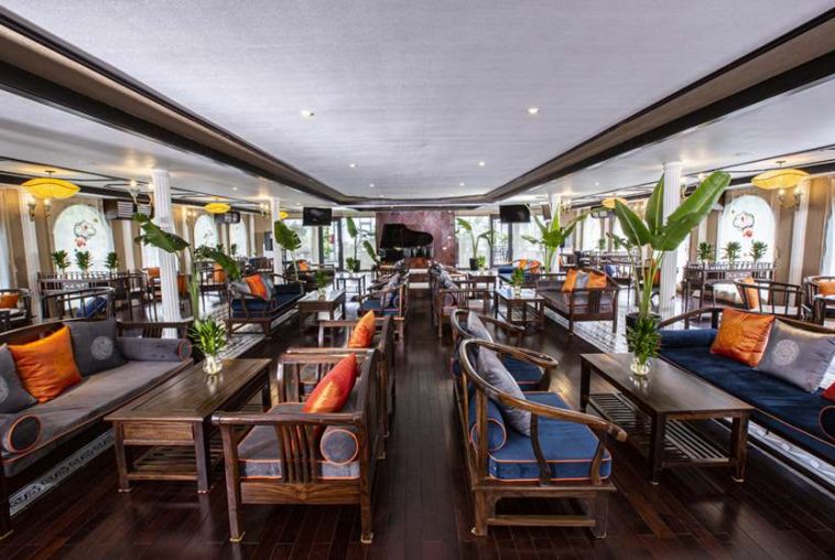 2-(1).3--Lounge---Indochine-Cruise---Lan-Ha-Bay