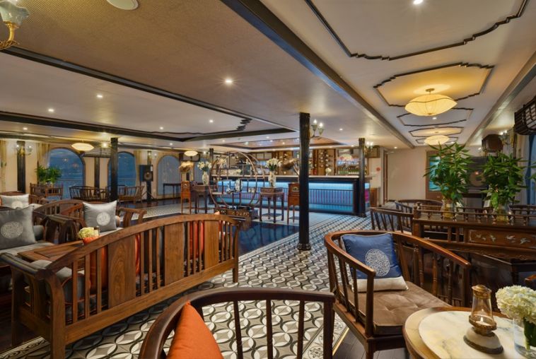 2.3--Lounge---Indochine-Cruise---Lan-Ha-Bay-(4)