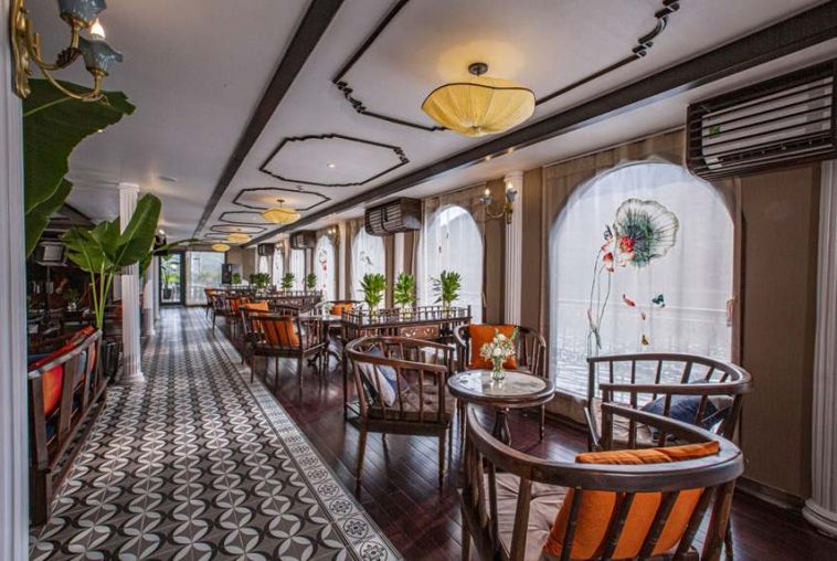 2.3--Lounge---Indochine-Cruise---Lan-Ha-Bay