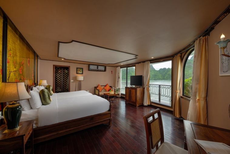 3.3.-Executive-Suite-Room---Indochine-Cruise---Lan-Ha-Bay-Cruise-(6)