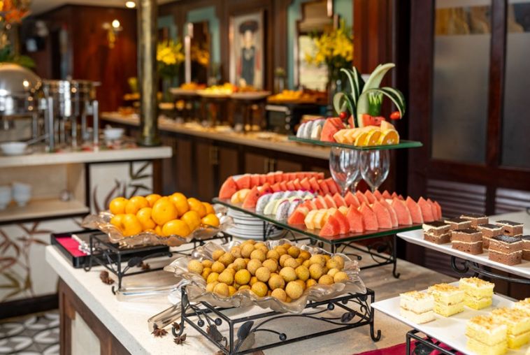 4.1-Food---Dining---Indochine-Cruise---Lan-Ha-Bay--(12)