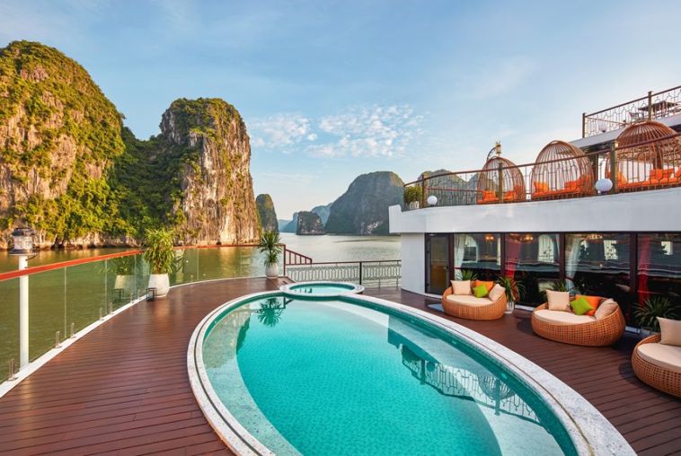 2.1-Pearl-Pool---Indochine-Premium---Luxury-Cruise-Halong-Bay