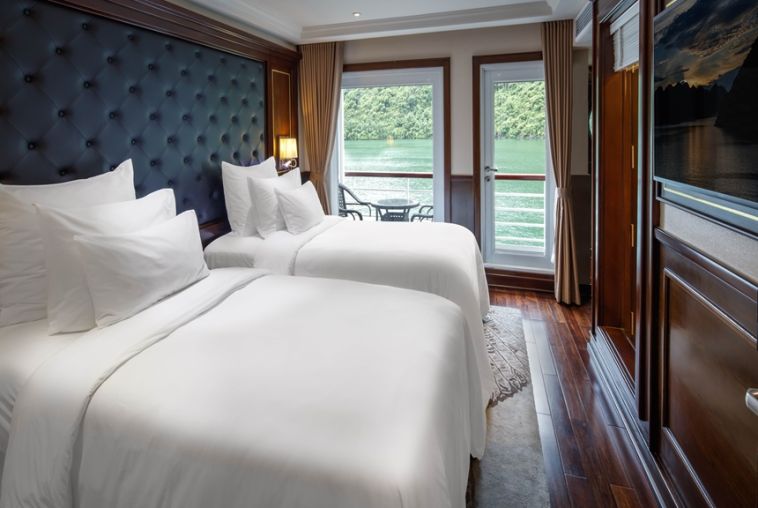 24.-Deluxe_Executive-Balcony-Twin