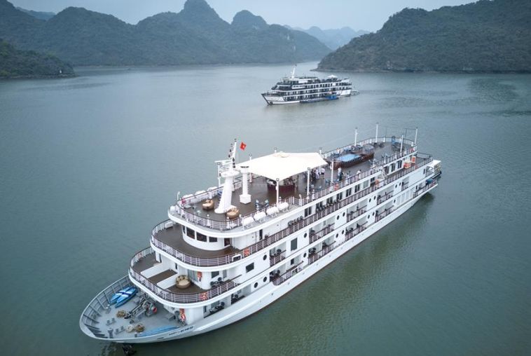 Paradise Grand Cruise