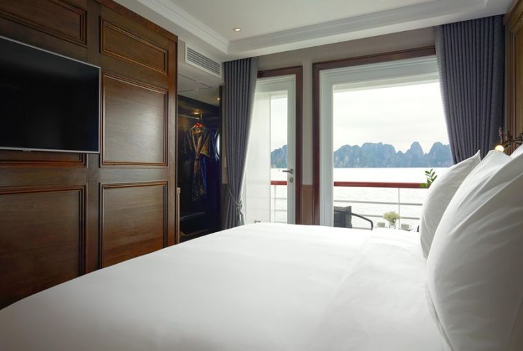 10.-Executive-Grand-Balcony-Double