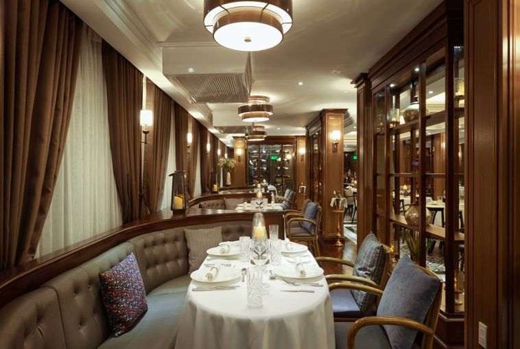 29.-La-Espacia-Restaurant_