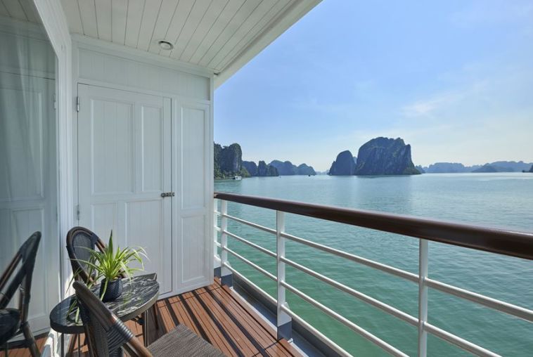 14.-Paradise-Legacy---Executive-Balcony