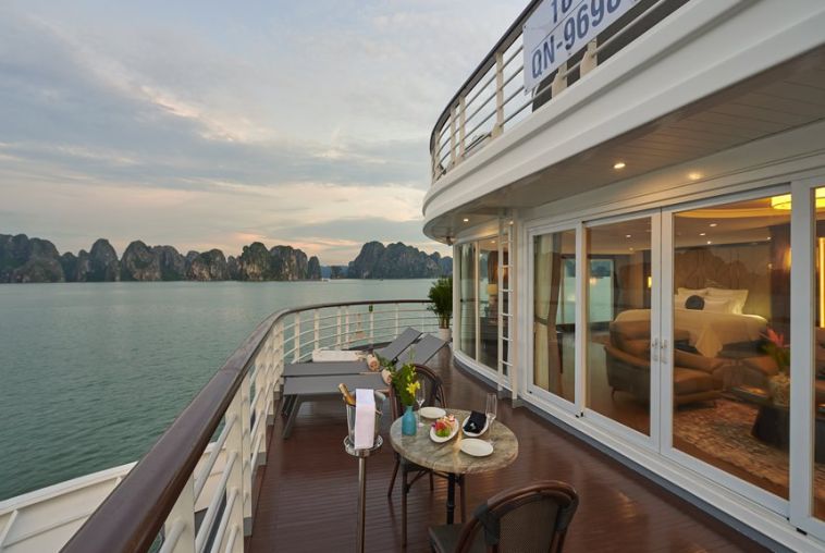 8.-Paradise-Legacy---Gallery-Suite-Balcony